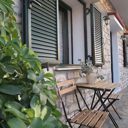 Το Πέτρινο Appartement Aitoliko Buitenkant foto